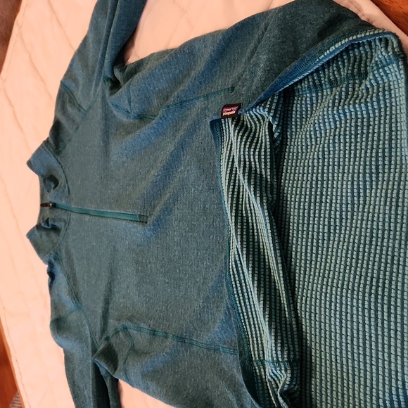Patagonia, Teal, Capilene Thermal Weight Base Layer, Size S - Picture 6 of 6